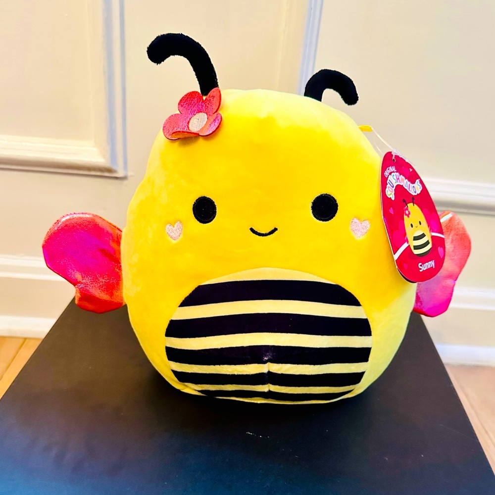 Squishmallows Sunny the Bee 7" Stuffed Plush NWT
